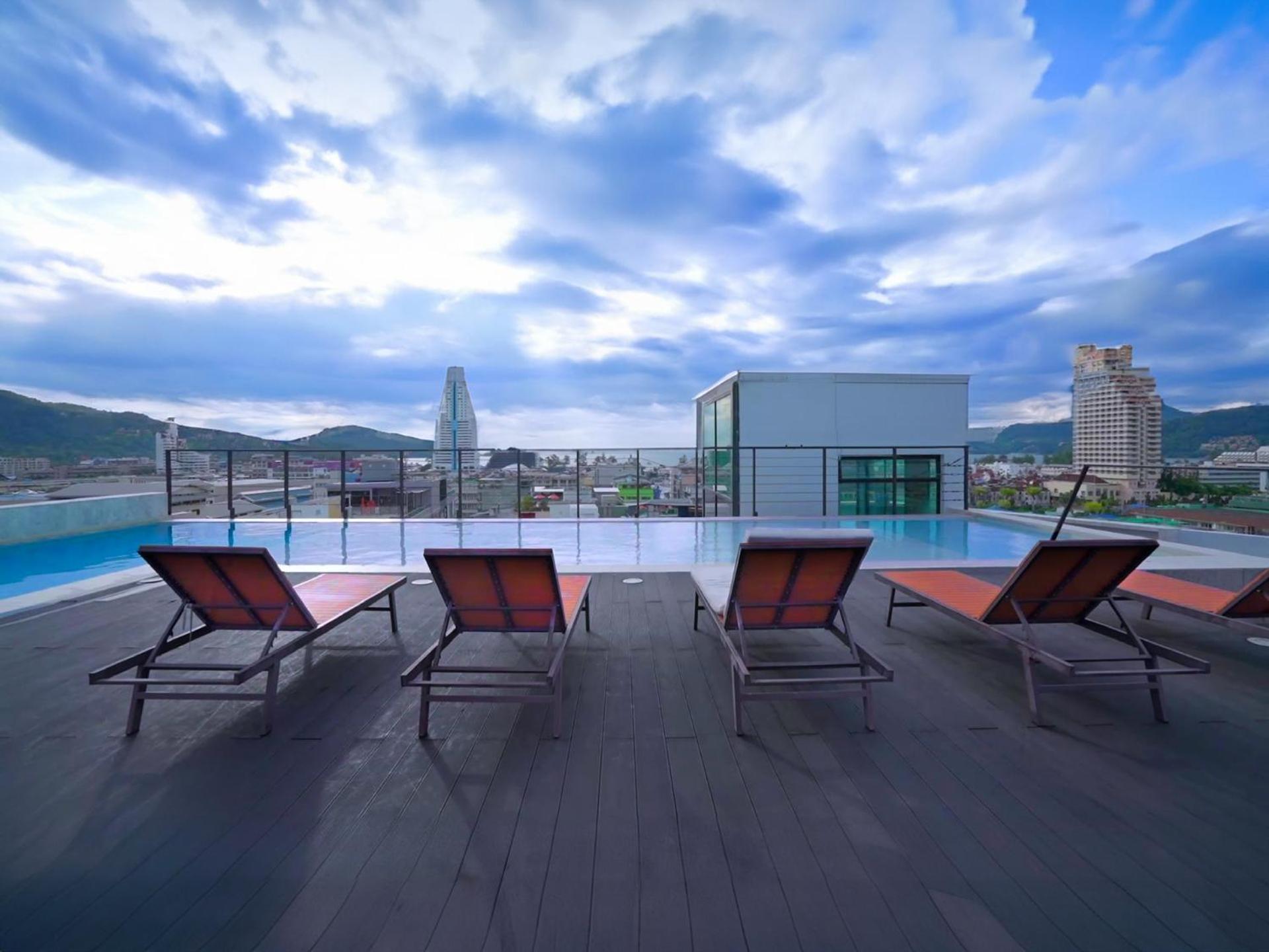 Phoenix Grand Patong Exterior photo